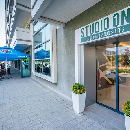 Studio One Accommodation Suites Бухарест Екстер'єр фото